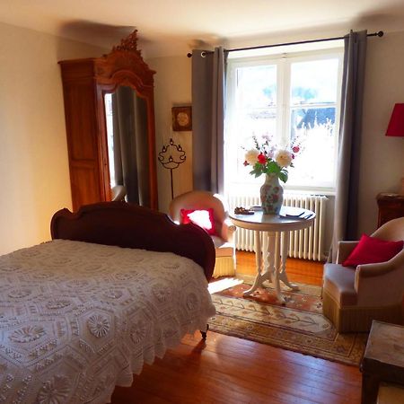 L'Oustal Bed & Breakfast Sainte-Eulalie-d'Olt ภายนอก รูปภาพ