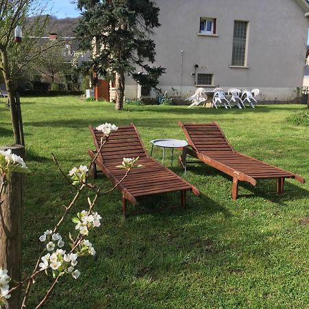 L'Oustal Bed & Breakfast Sainte-Eulalie-d'Olt ภายนอก รูปภาพ
