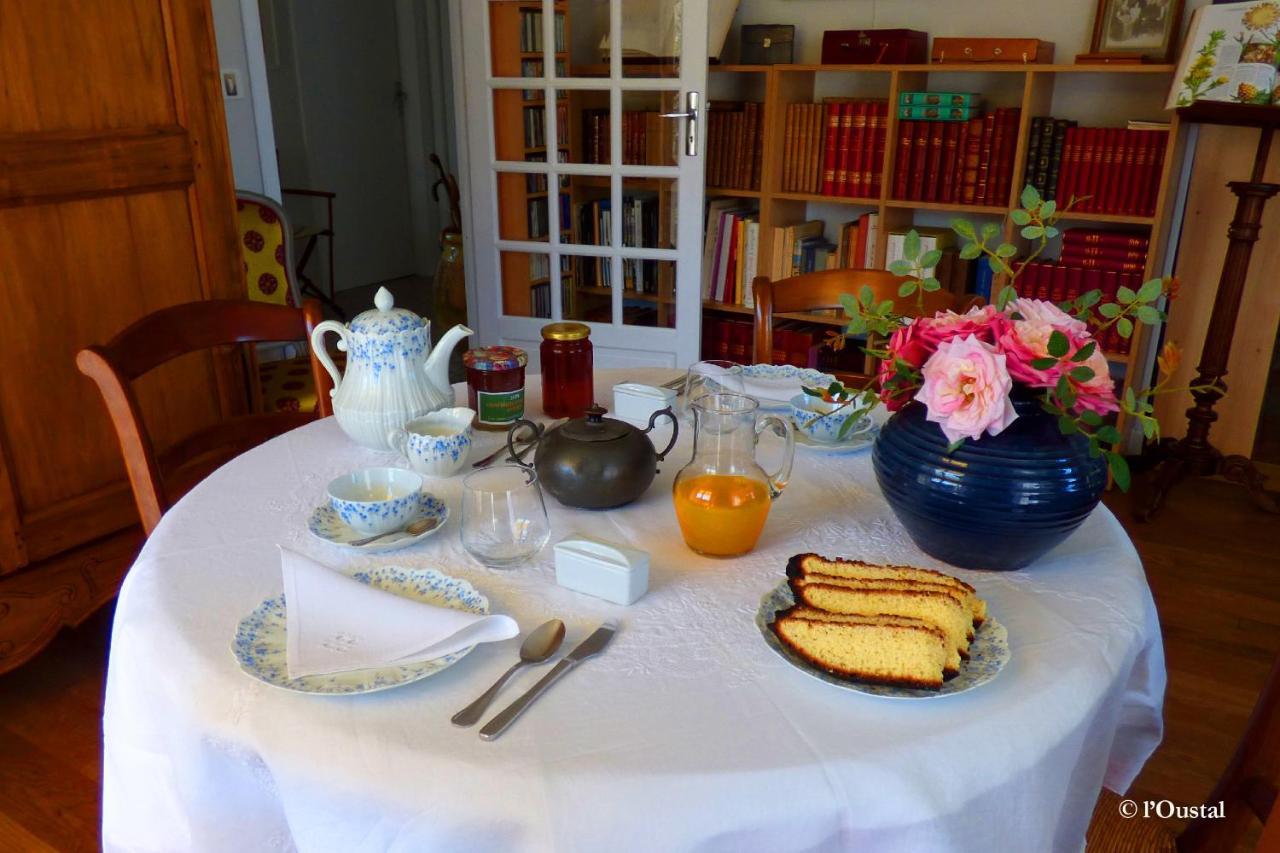 L'Oustal Bed & Breakfast Sainte-Eulalie-d'Olt ภายนอก รูปภาพ